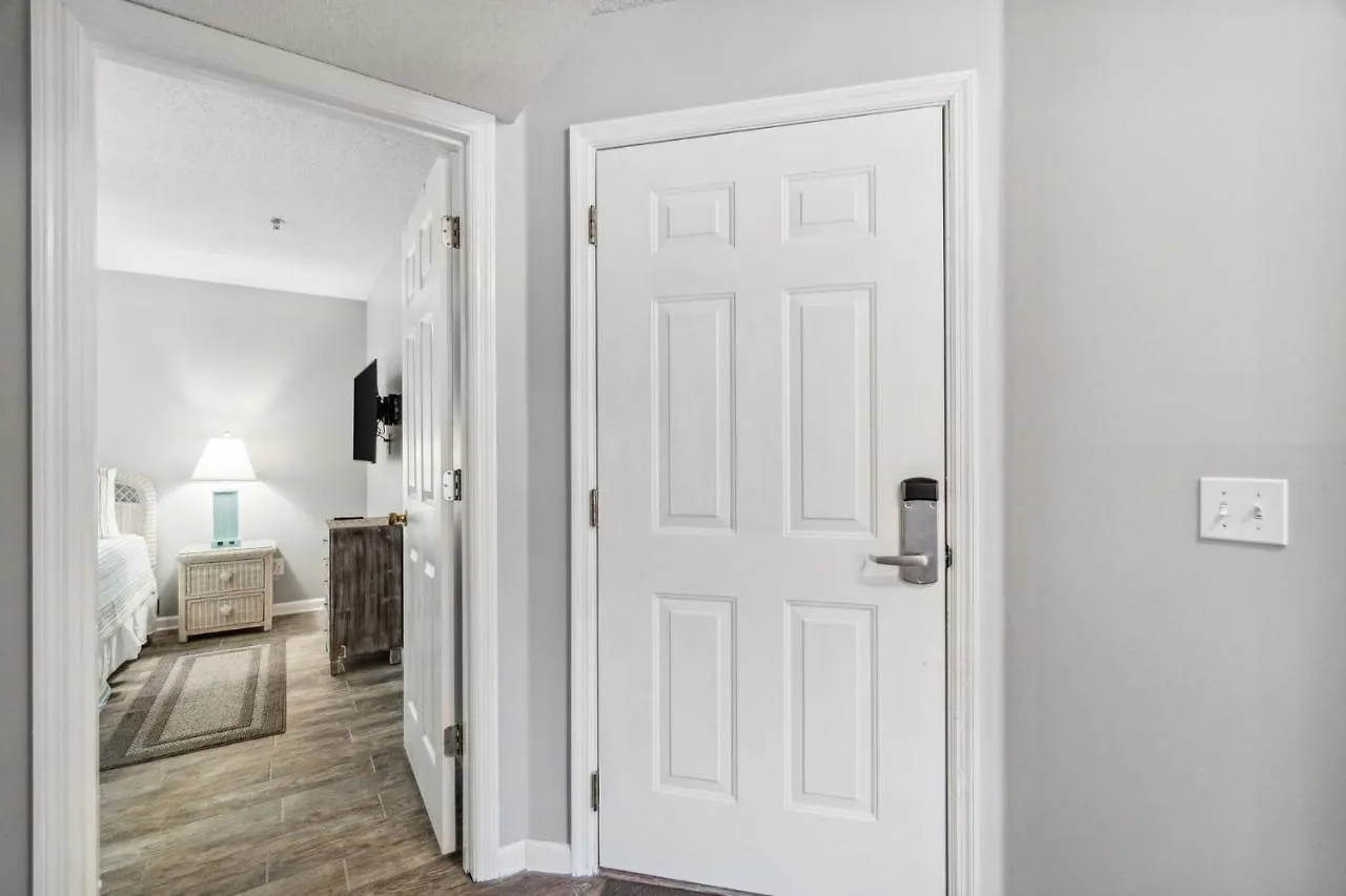 Horizon South 55-202 By Book That Condo location